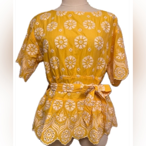 Tory Burch Yellow and White Eyelet Top Belted Size Small - Picture 1 of 10
